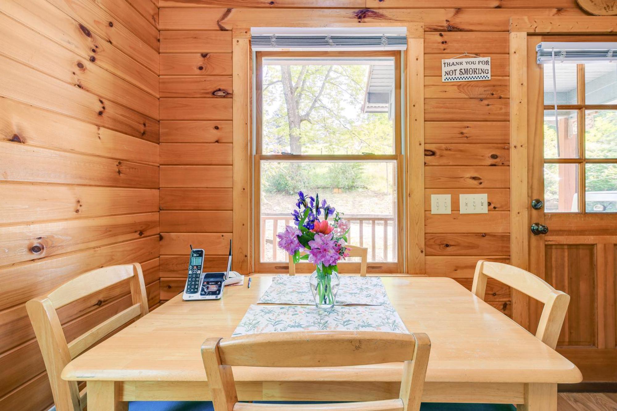 Quaint Blue Ridge Cabin Rental With On-Site Stream! Sparta Exterior foto