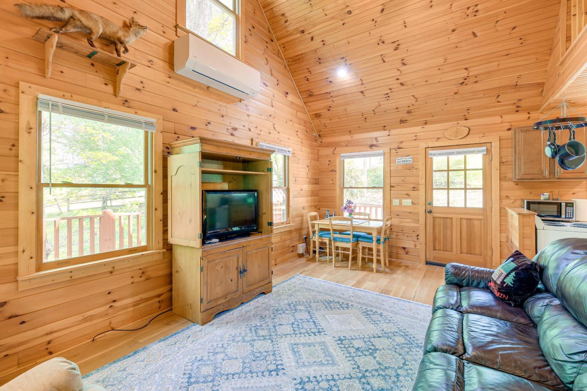 Quaint Blue Ridge Cabin Rental With On-Site Stream! Sparta Exterior foto